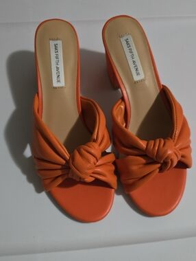 New Saks Fifth Avenue Orange Knot-Front Slide Sandals Size 6